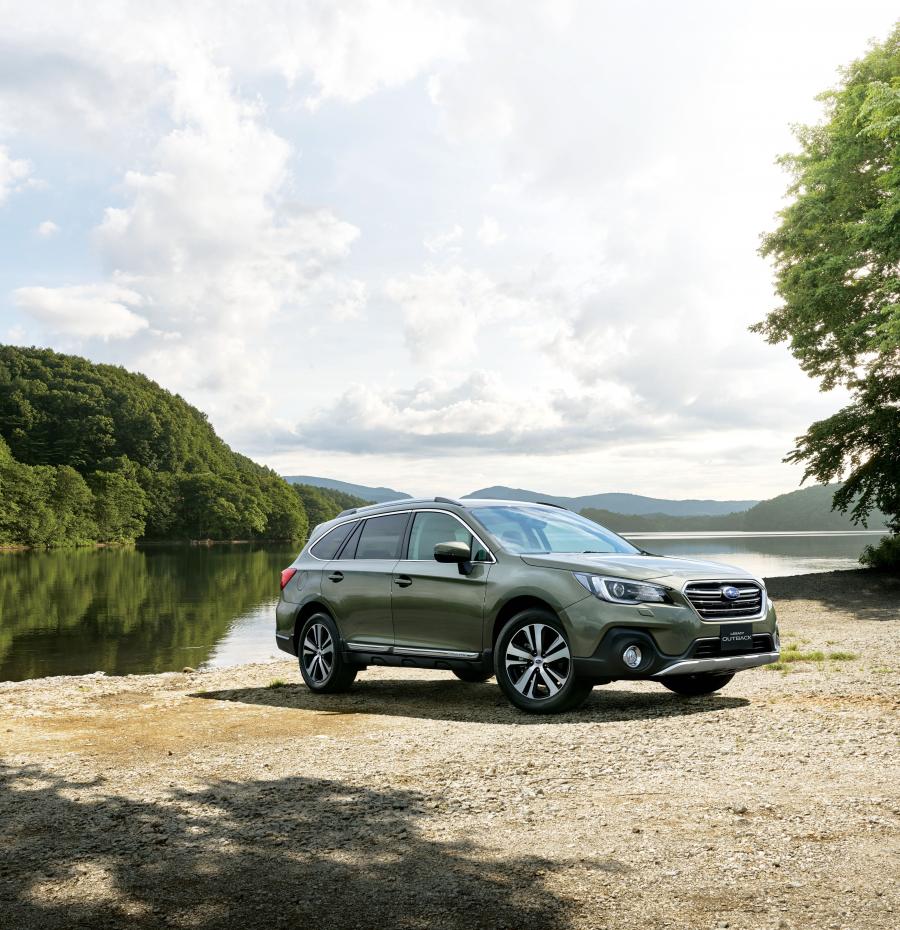  Subaru Legacy Outback 2017 года  (фото 4 из 9)
